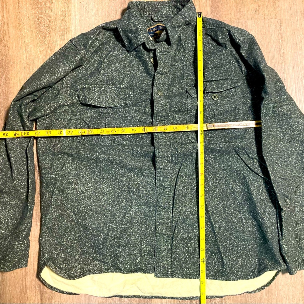 Double thick flannel button up in green size large